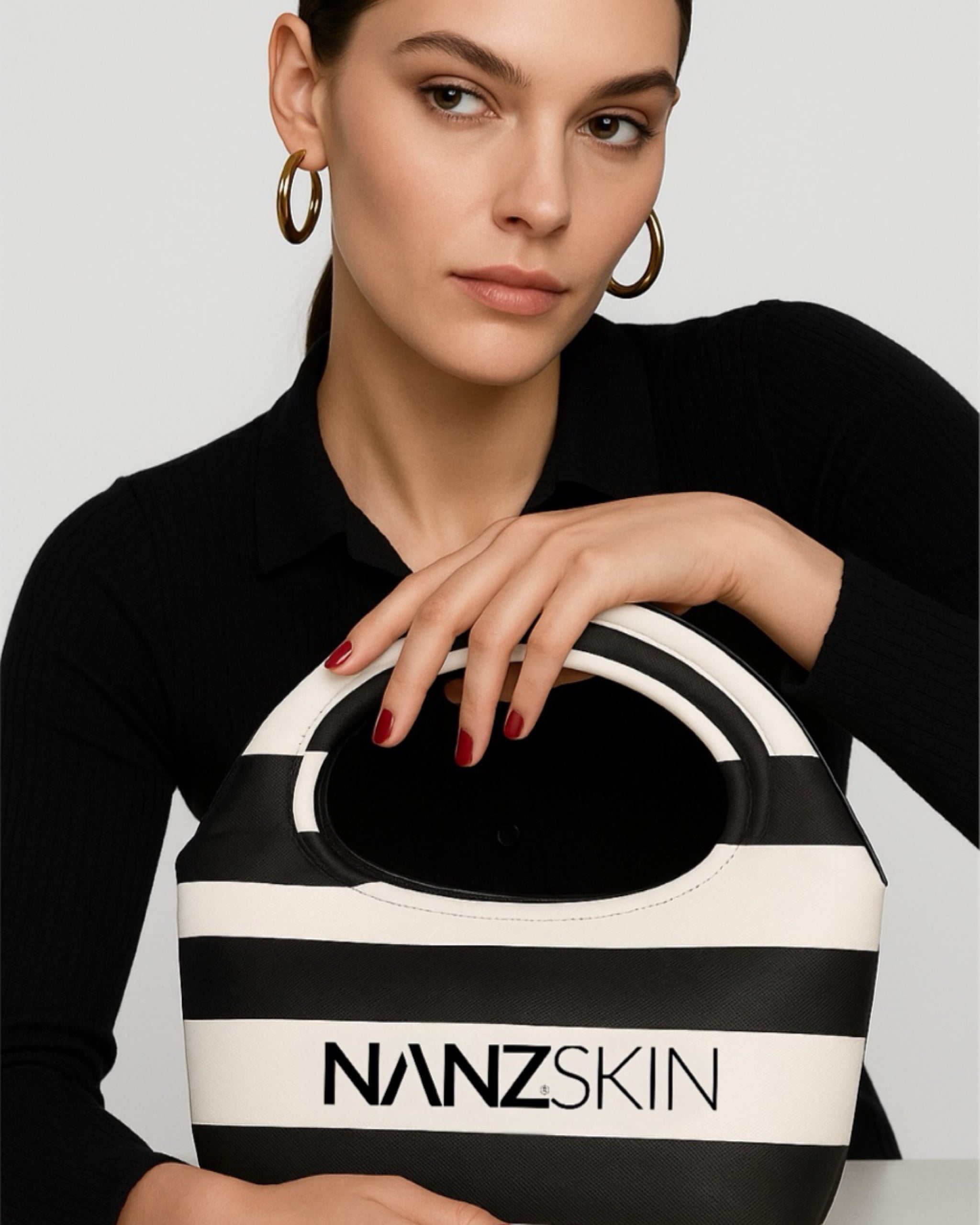 THE NANZSKIN RIVIERA POUCH